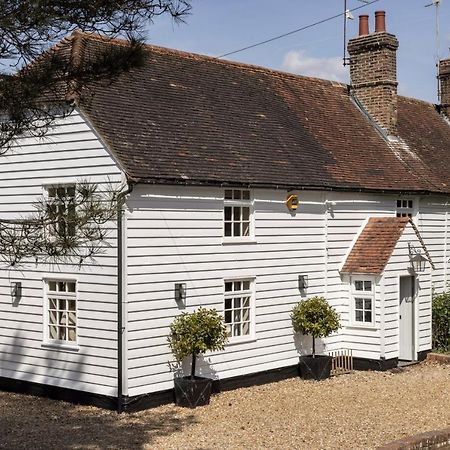 Cosy Cottage With Beautiful Garden, Hottub & Sauna Marden (Kent) Exterior foto