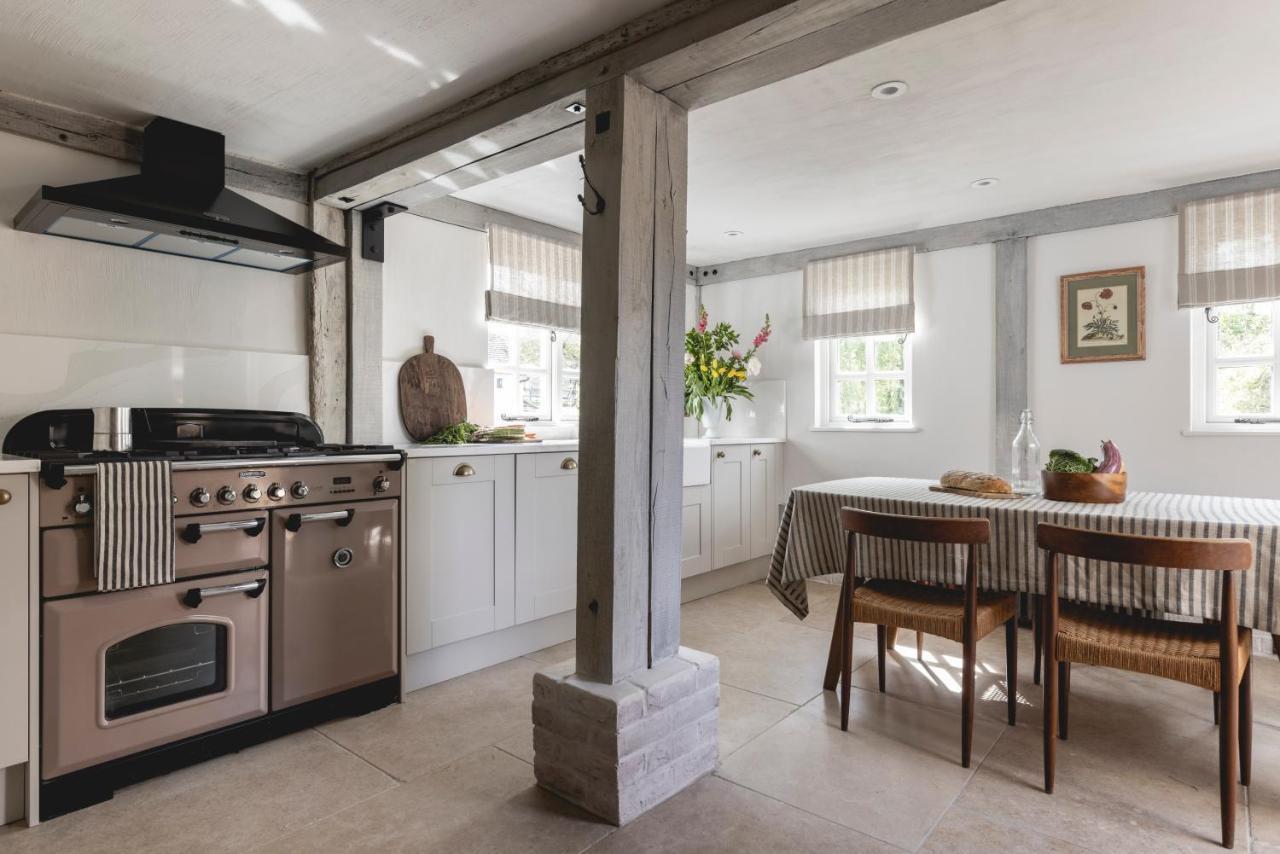 Cosy Cottage With Beautiful Garden, Hottub & Sauna Marden (Kent) Exterior foto