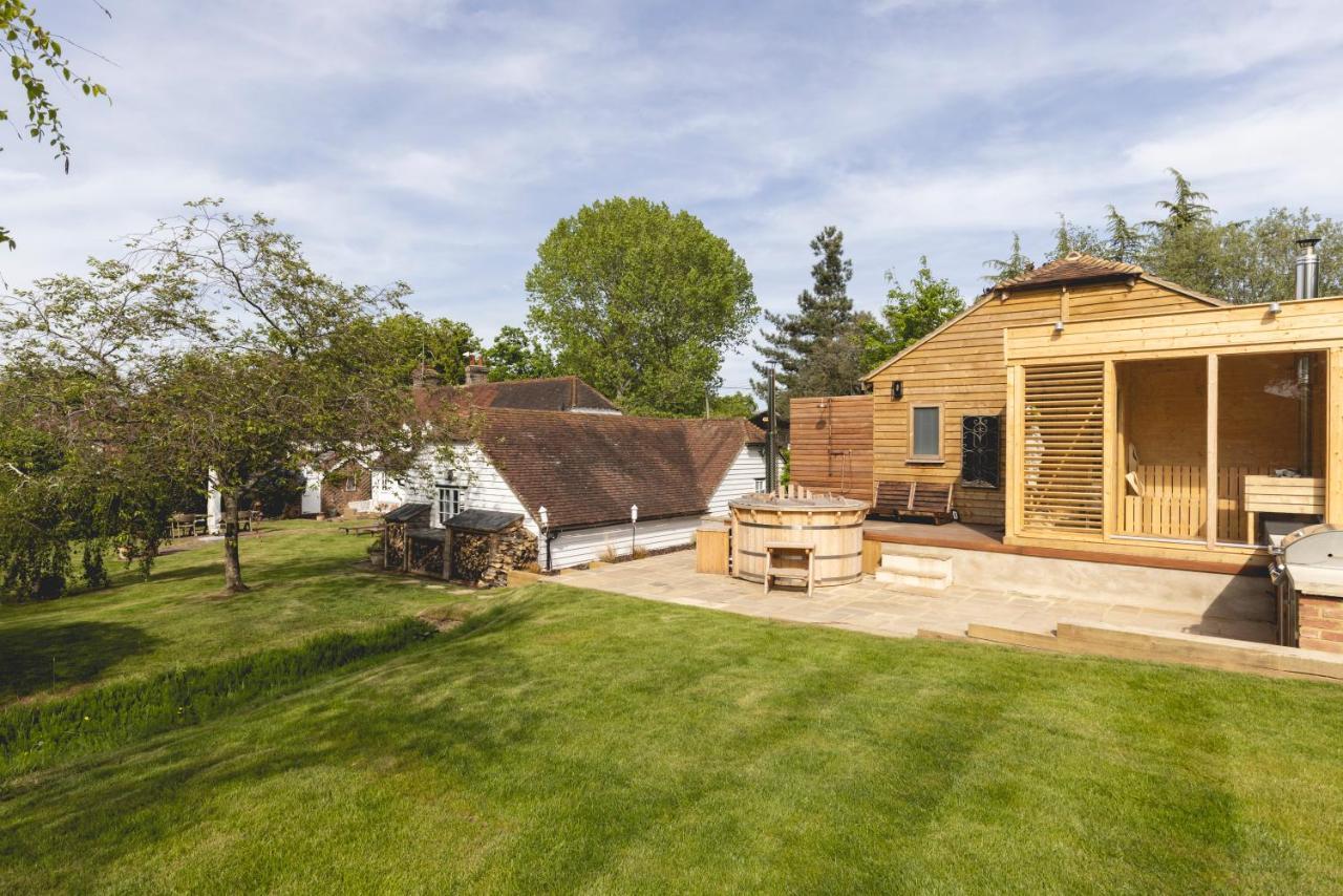 Cosy Cottage With Beautiful Garden, Hottub & Sauna Marden (Kent) Exterior foto